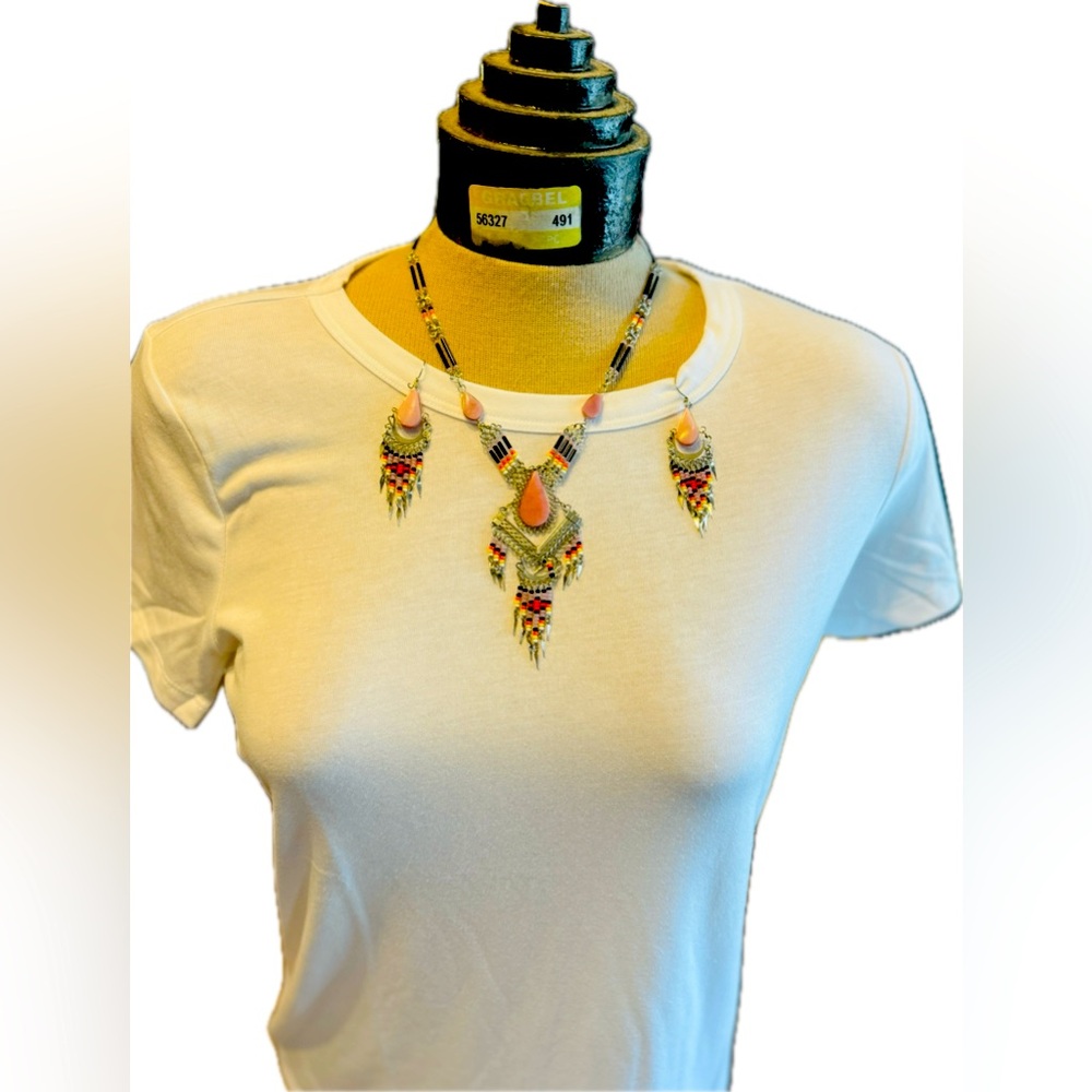 Native American Pink Silver‎ Necklace and Dangle Earrings / 18” Long